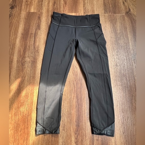 lululemon athletica Pants - Lululemon Athletica Black Capris womens size